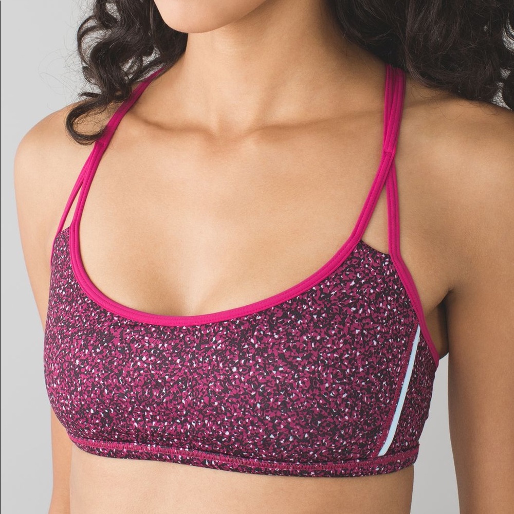 Lululemon Strappy Lighten Up Sports Bra size 4
